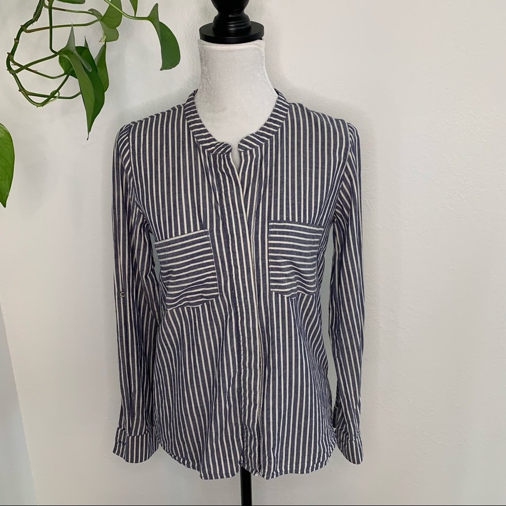 Sundance Split Back Button Down Shirt Size Xs - image 1